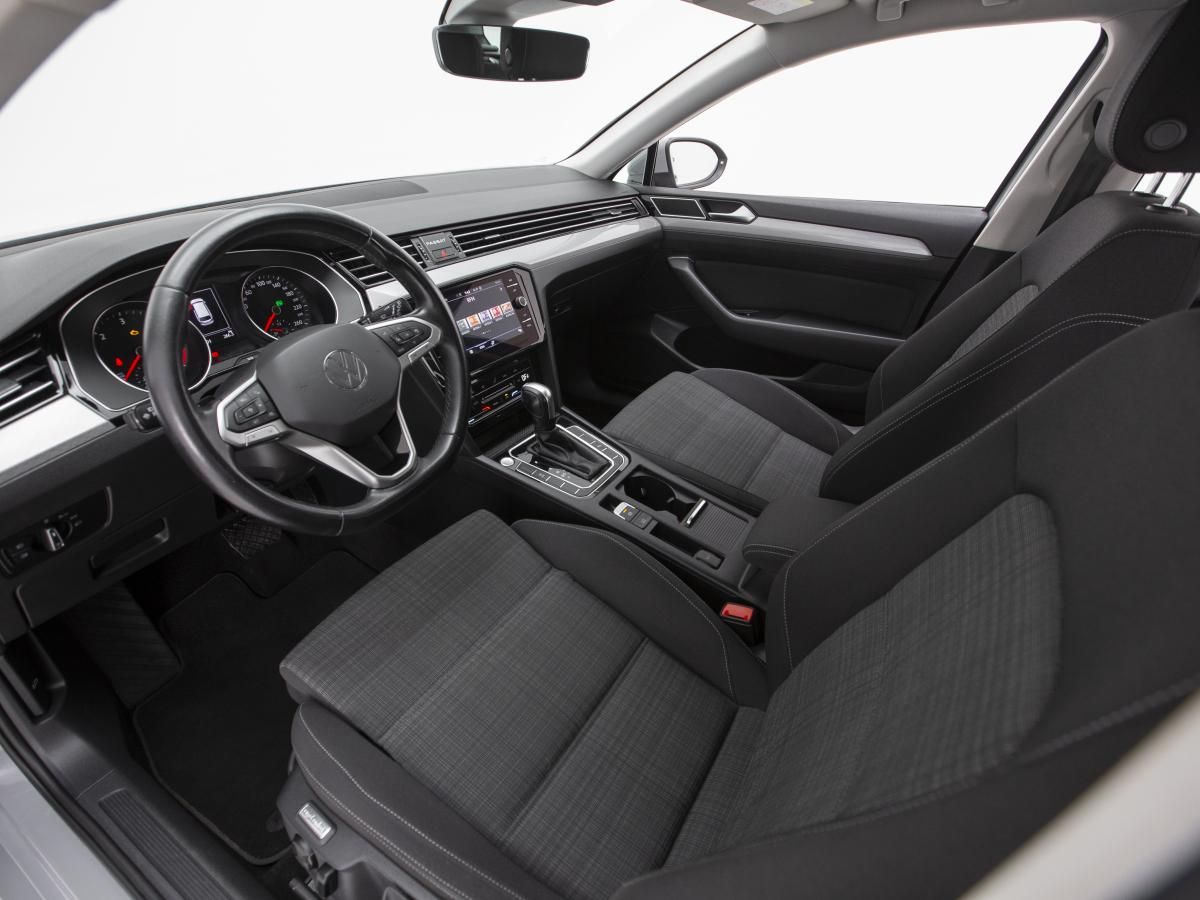 volkswagen-passat-variant-2022-diesel-1968cc