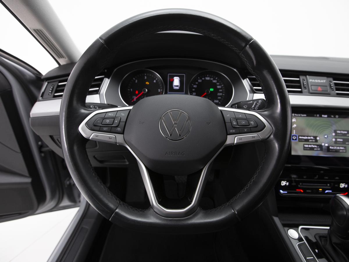volkswagen-passat-variant-2022-diesel-1968cc