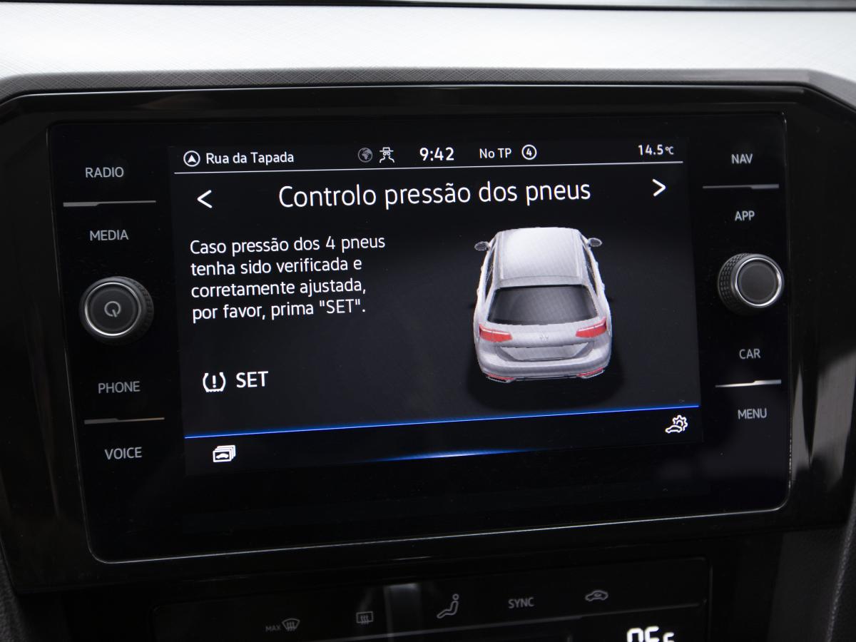 volkswagen-passat-variant-2022-diesel-1968cc