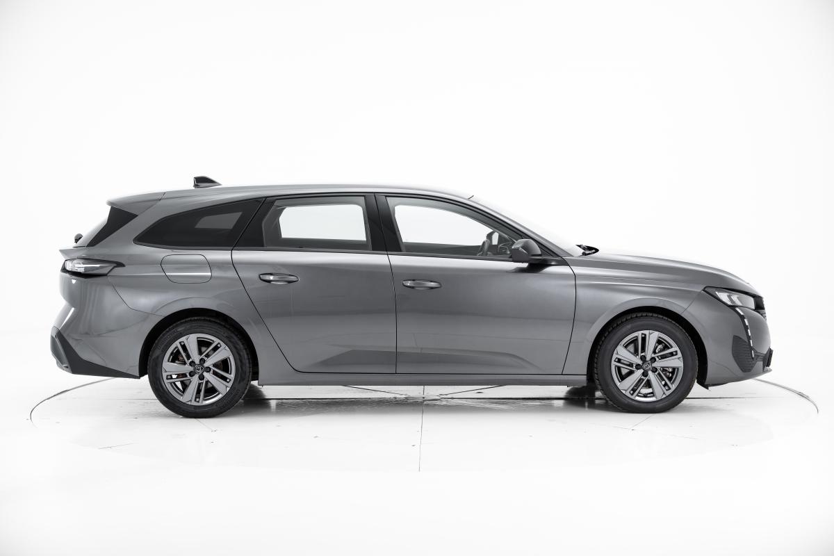 peugeot-308-sw-2023-diesel-1499cc