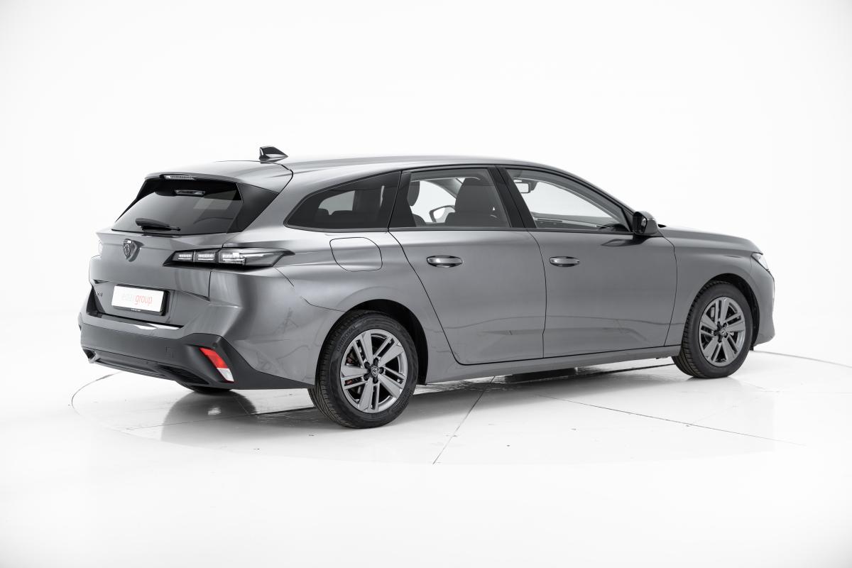 peugeot-308-sw-2023-diesel-1499cc
