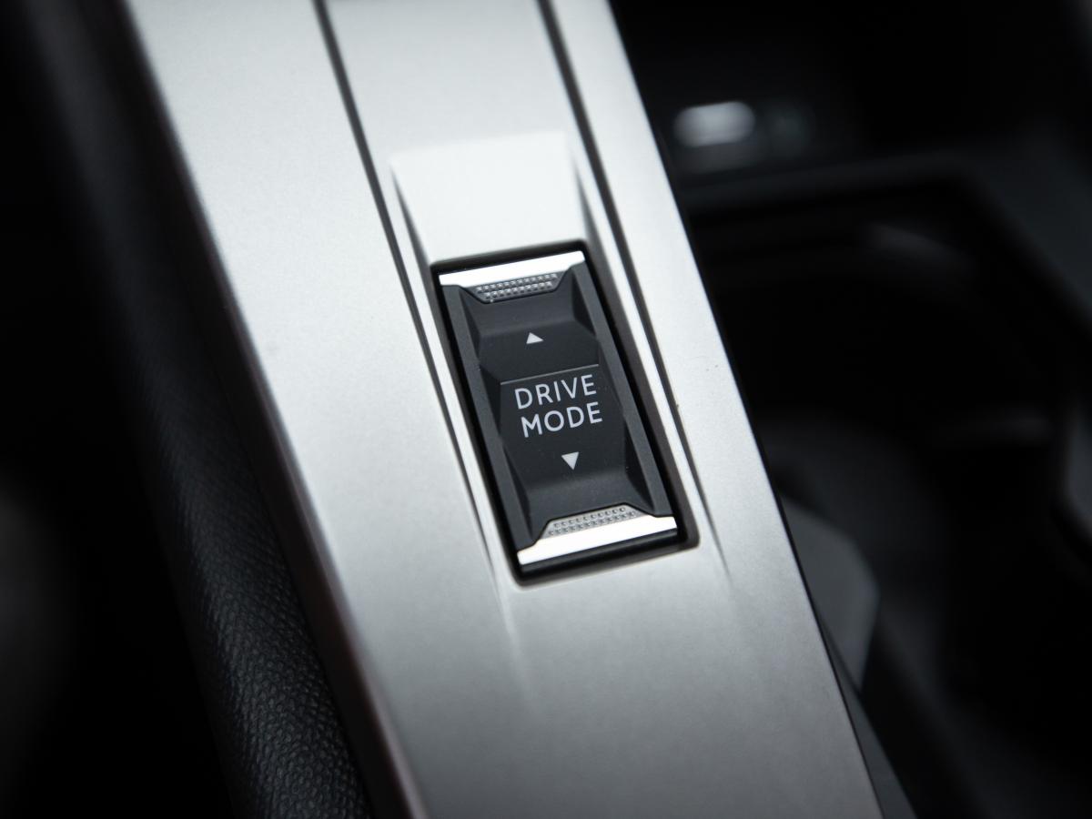 peugeot-308-sw-2023-diesel-1499cc