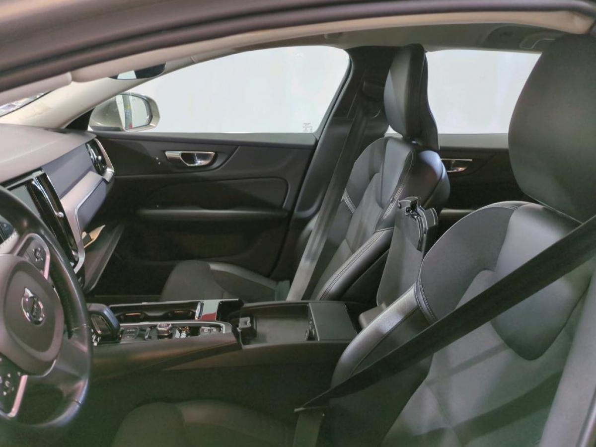 volvo-v60-2019-hibrido-a-gasolina-1969cc