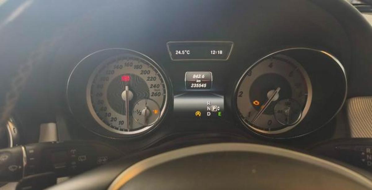 mercedes-benz-gla-2015-diesel-2143cc