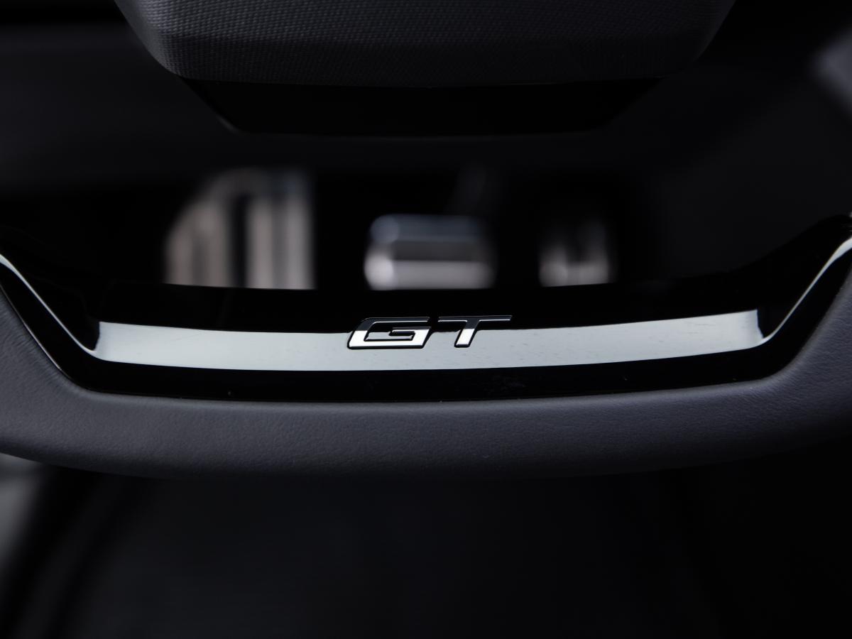 peugeot-5008-2025-gasolina-1199cc