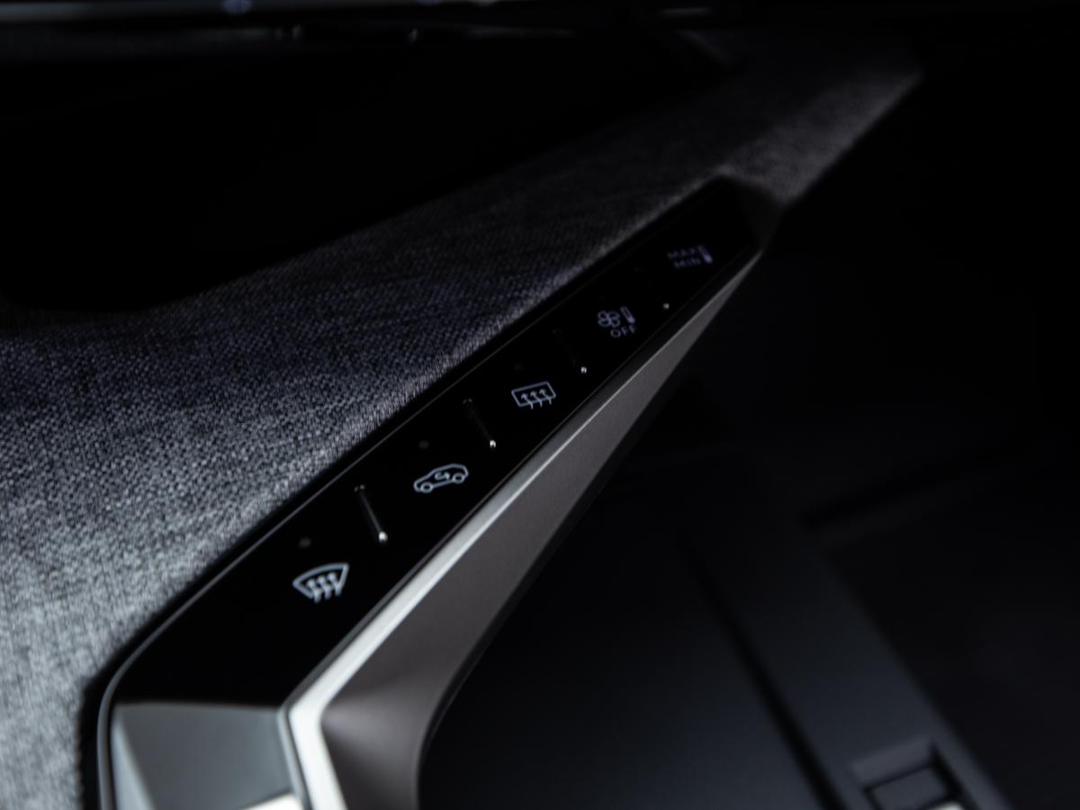 peugeot-5008-2025-gasolina-1199cc