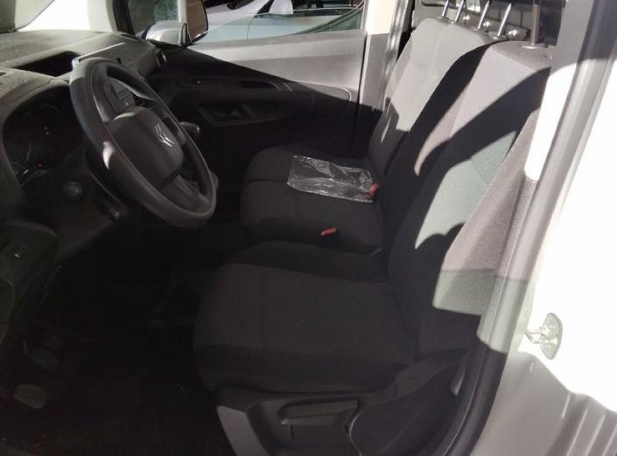 citroen-berlingo-2023-diesel-1499cc