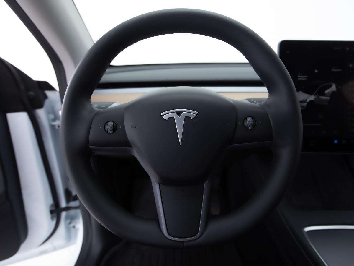 tesla-model-y-2022-eletrico-0cc