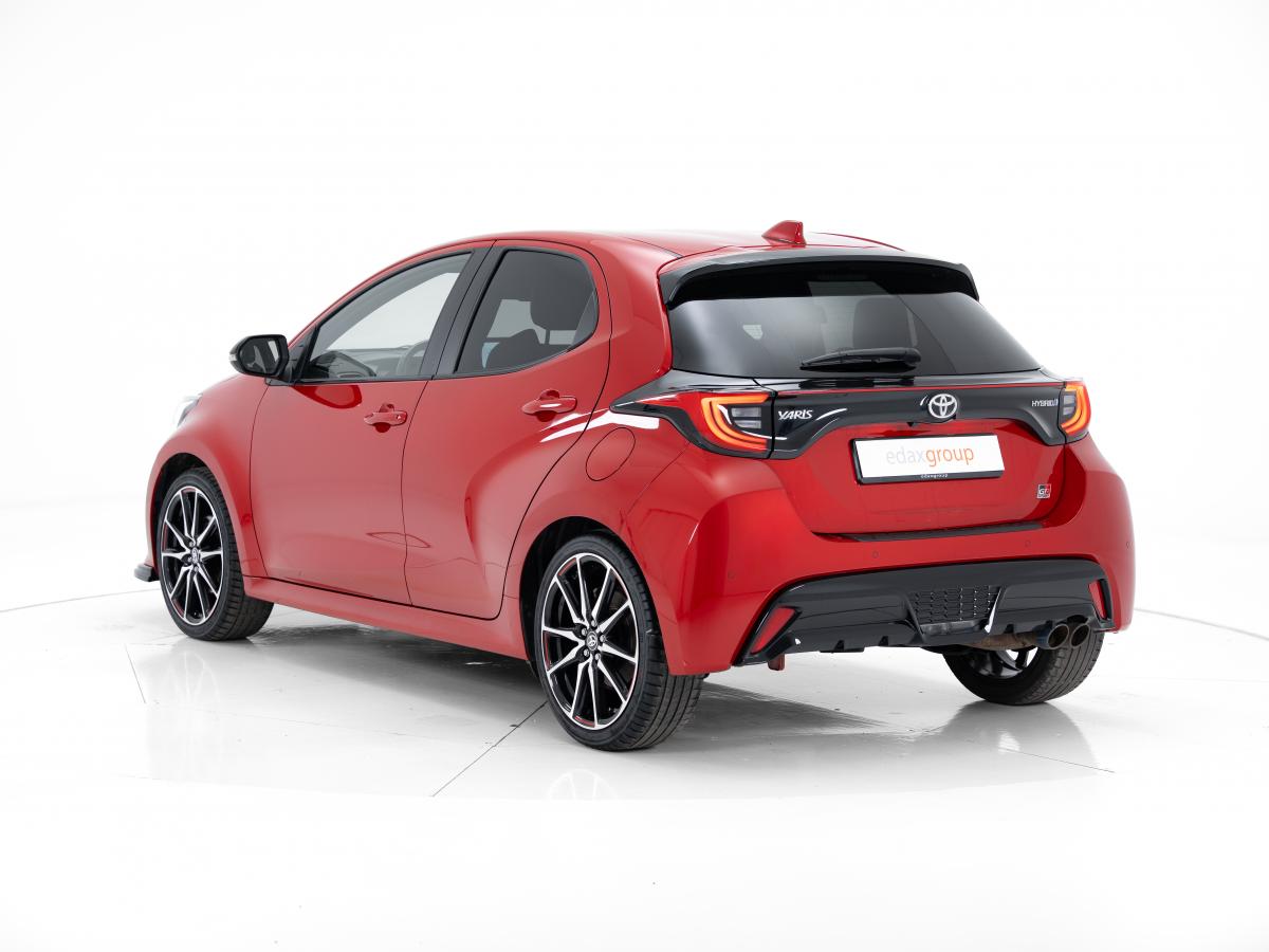 toyota-yaris-2022-hibrido-a-gasolina-1490cc