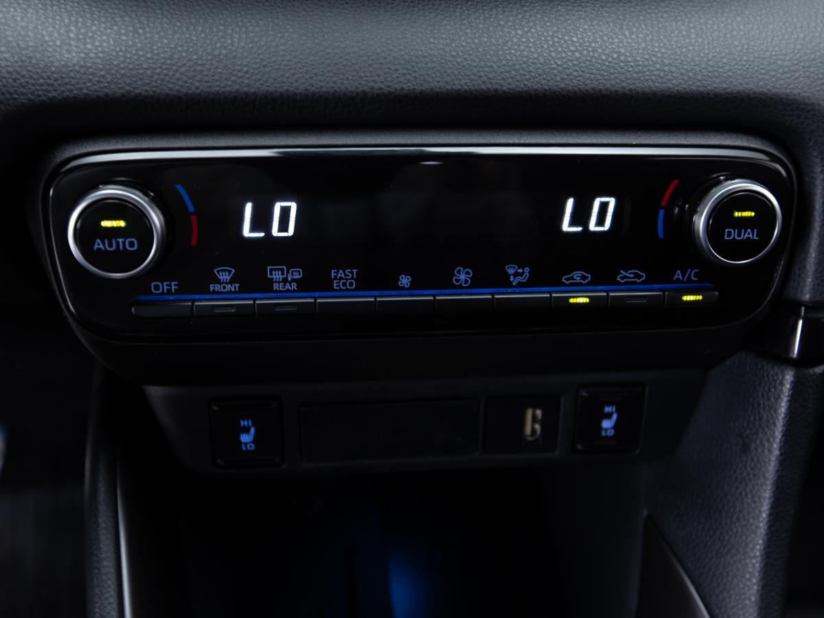 toyota-yaris-2022-hibrido-a-gasolina-1490cc