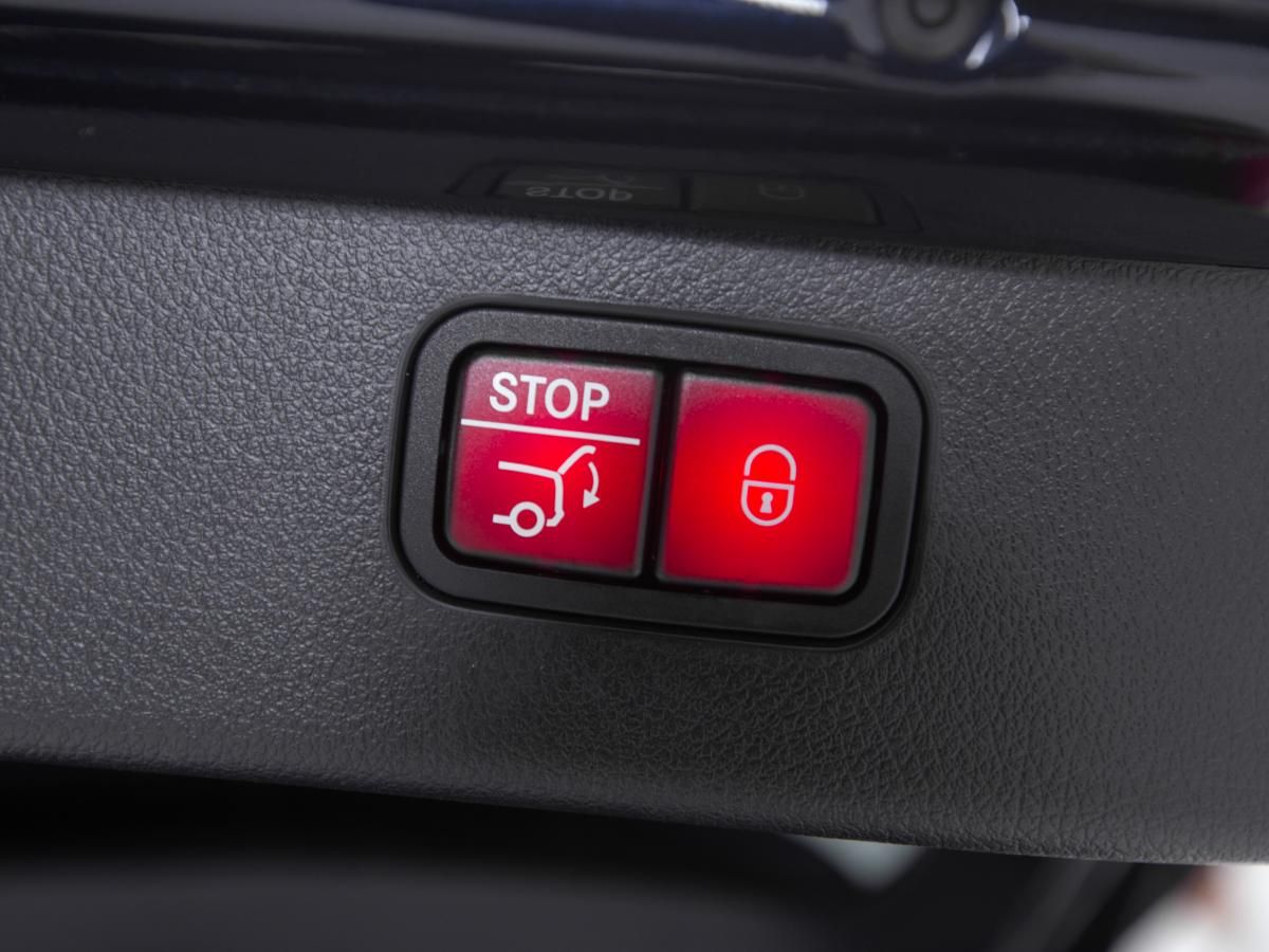 mercedes-benz-classe-c-2022-hibrido-a-gasolina-1999cc