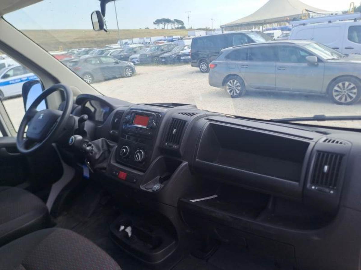 peugeot-boxer-2024-diesel-2179cc