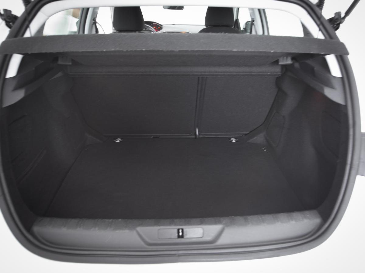 peugeot-308-2019-diesel-1499cc