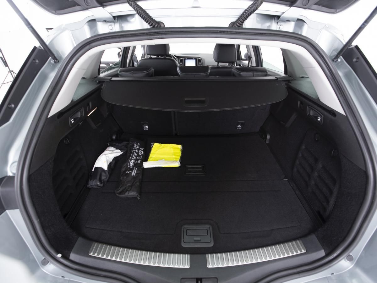 renault-megane-sport-tourer-2021-diesel-1461cc