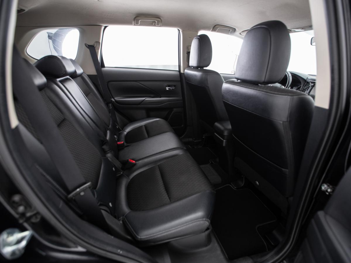 mitsubishi-outlander-2015-hibrido-a-gasolina-1998cc