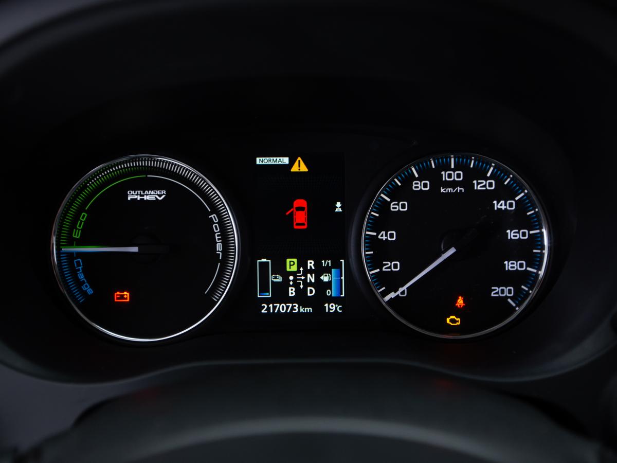 mitsubishi-outlander-2015-hibrido-a-gasolina-1998cc