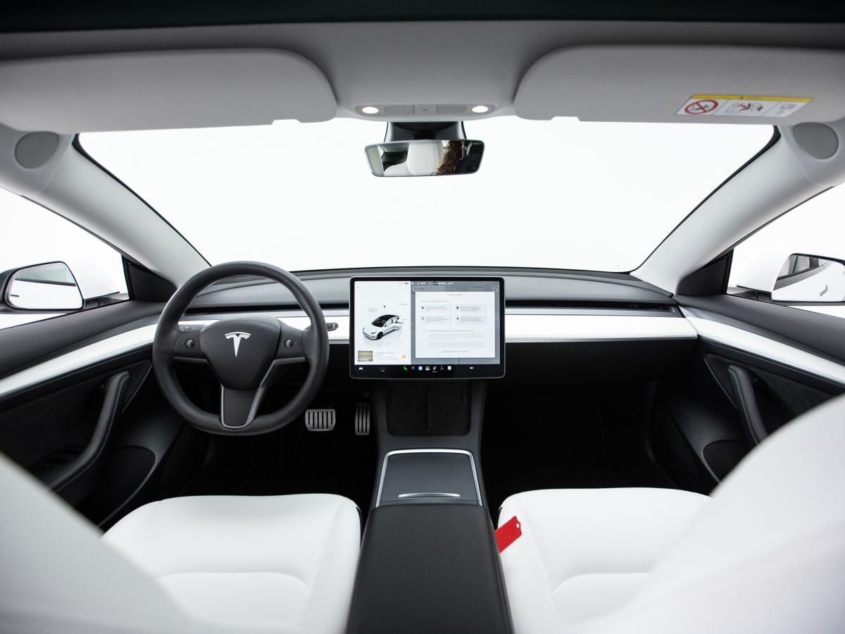 tesla-model-3-2022-eletrico-0cc