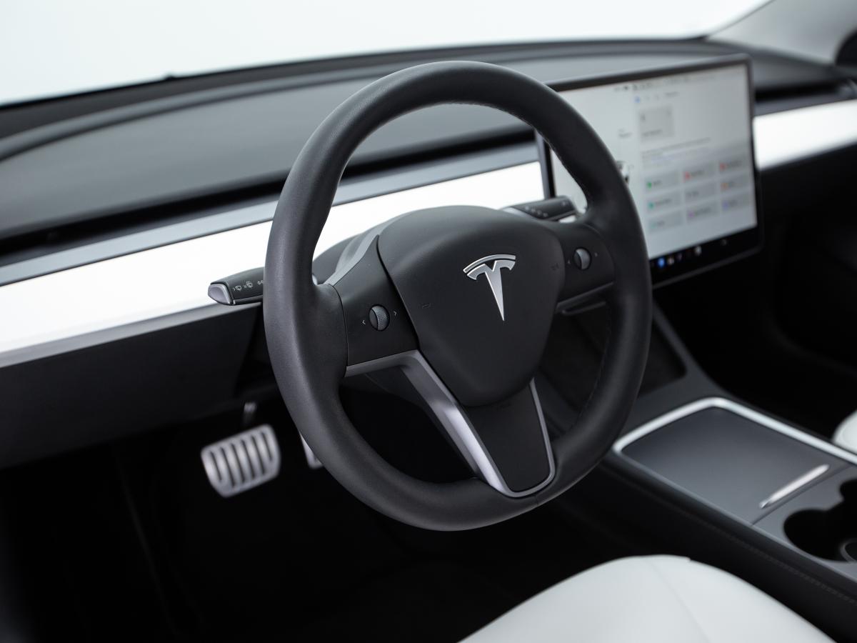 tesla-model-3-2022-eletrico-0cc