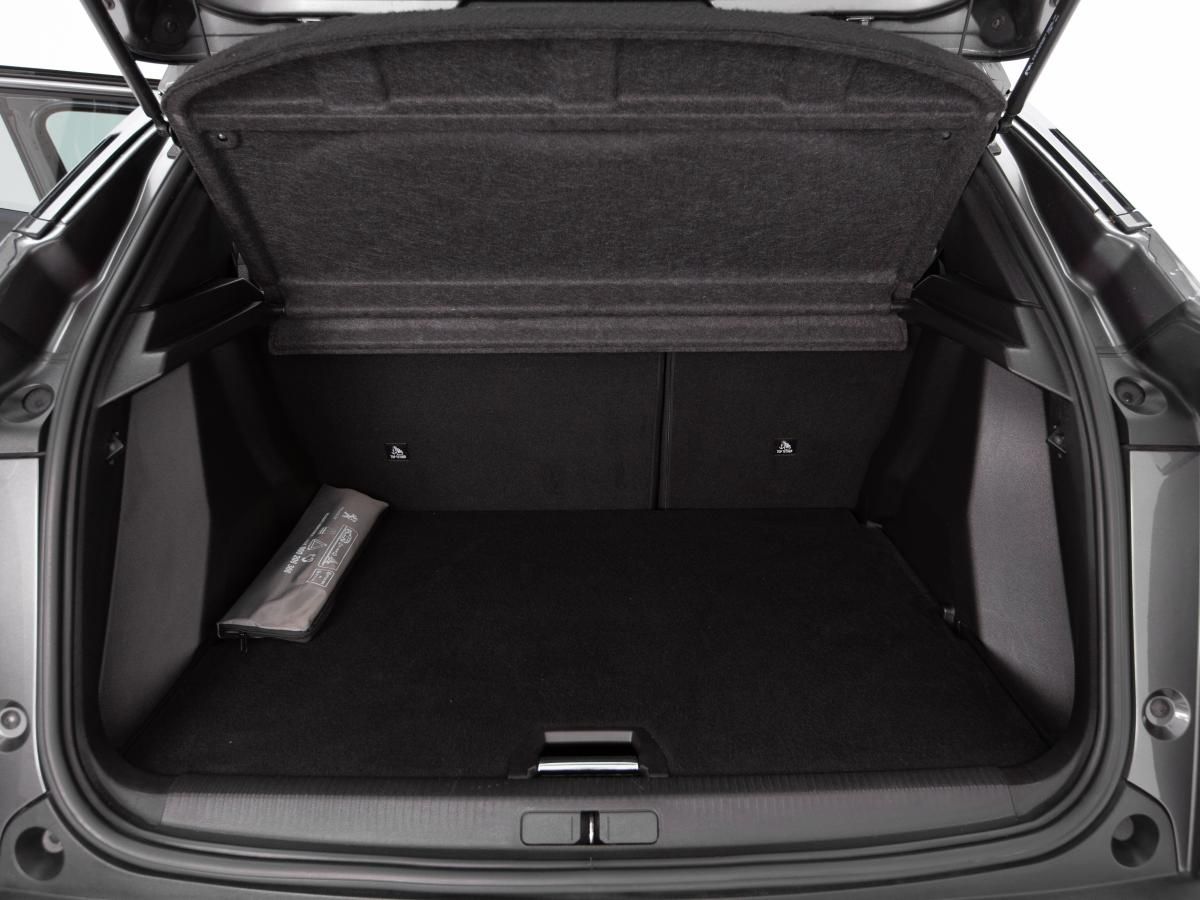 peugeot-2008-2022-diesel-1499cc