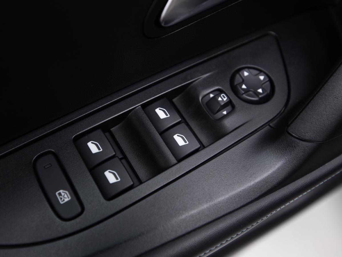 peugeot-2008-2022-diesel-1499cc