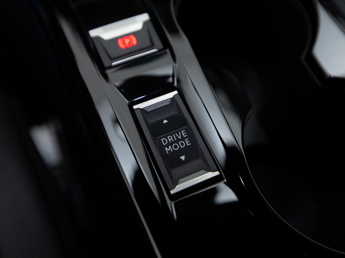 peugeot-2008-2022-diesel-1499cc