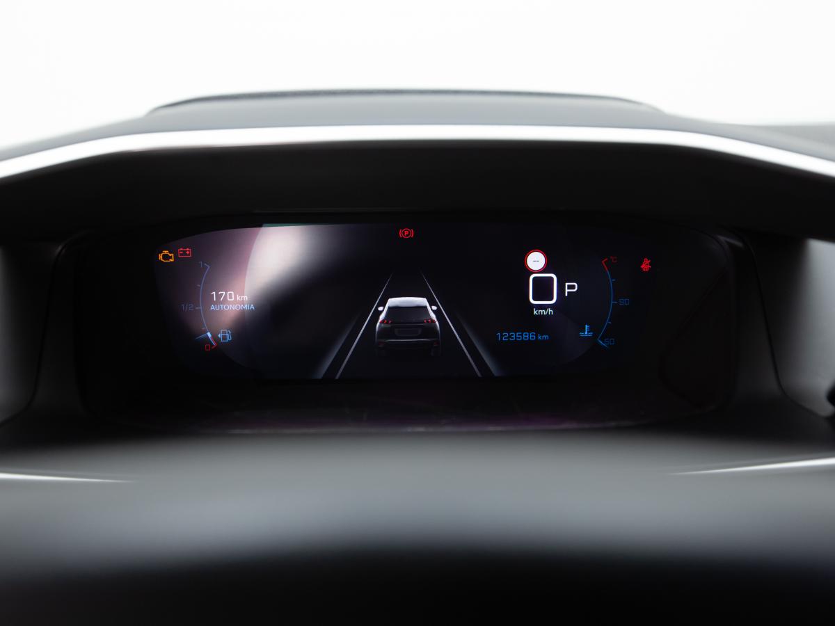 peugeot-2008-2022-diesel-1499cc