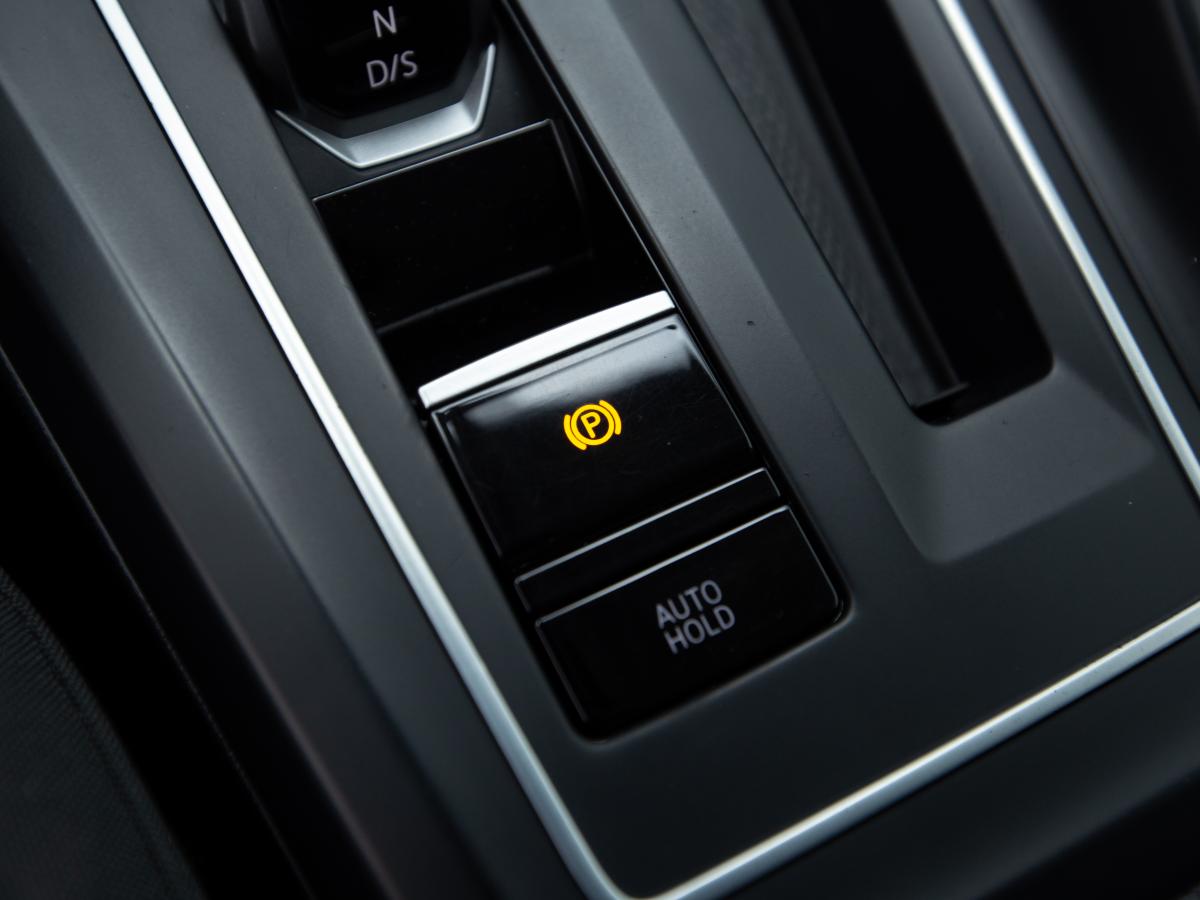 volkswagen-golf-2020-gpl-1498cc