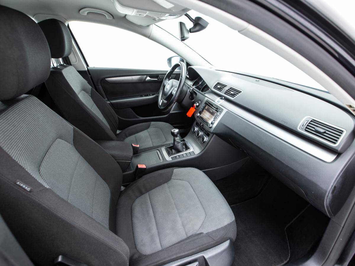 volkswagen-passat-variant-2012-diesel-1968cc