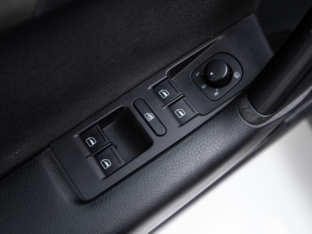 volkswagen-passat-variant-2012-diesel-1968cc