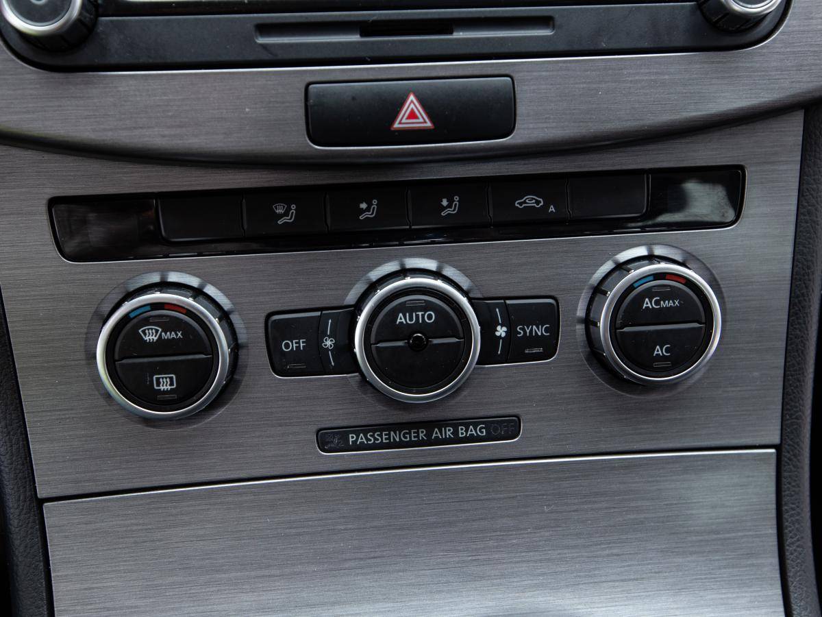volkswagen-passat-variant-2012-diesel-1968cc