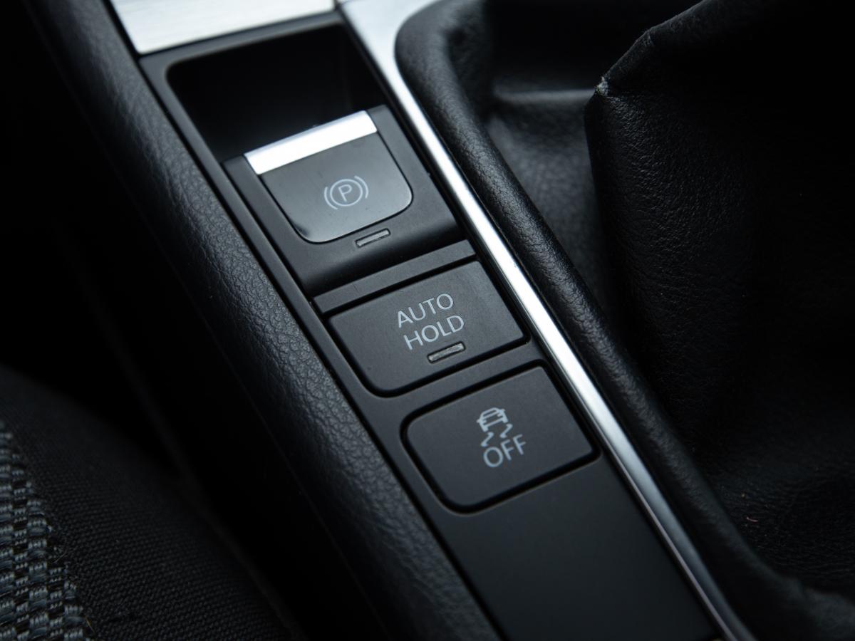 volkswagen-passat-variant-2012-diesel-1968cc