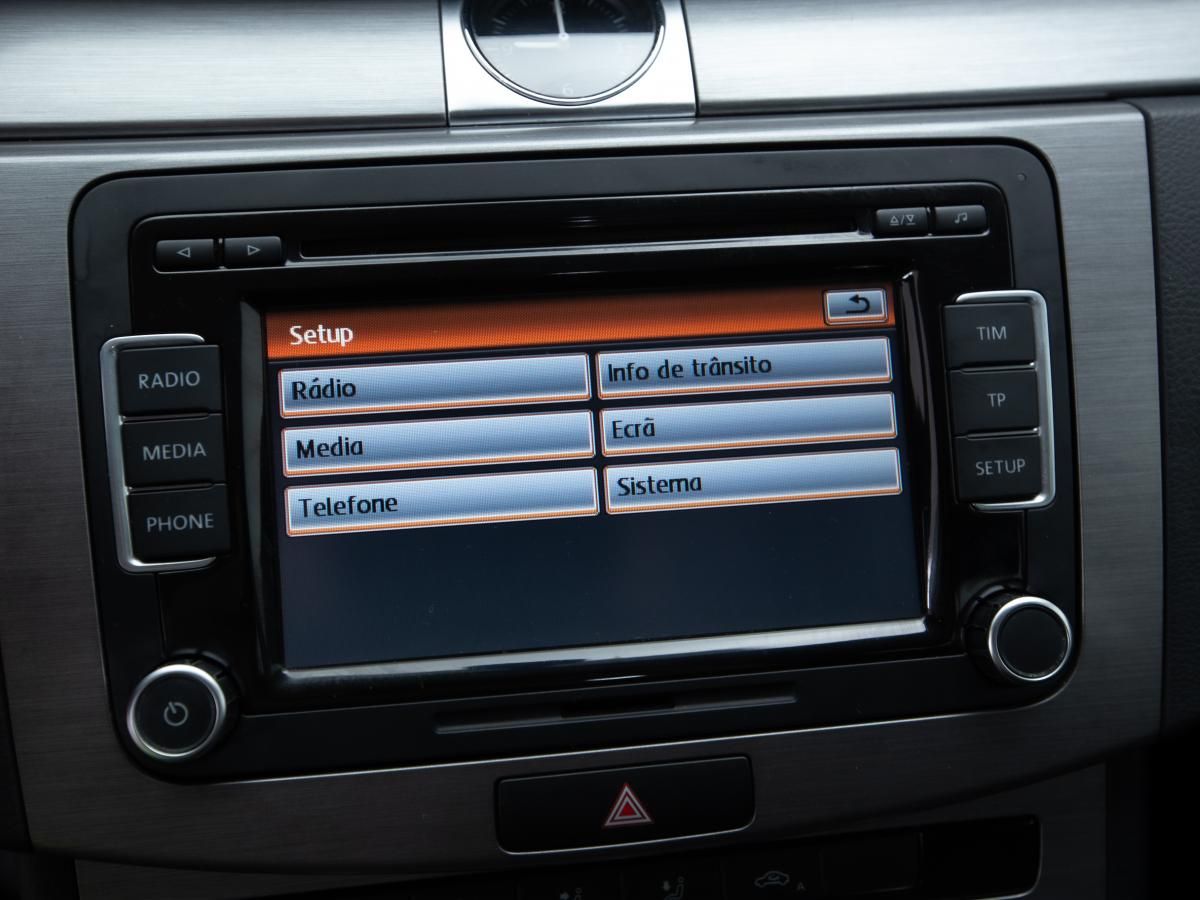 volkswagen-passat-variant-2012-diesel-1968cc