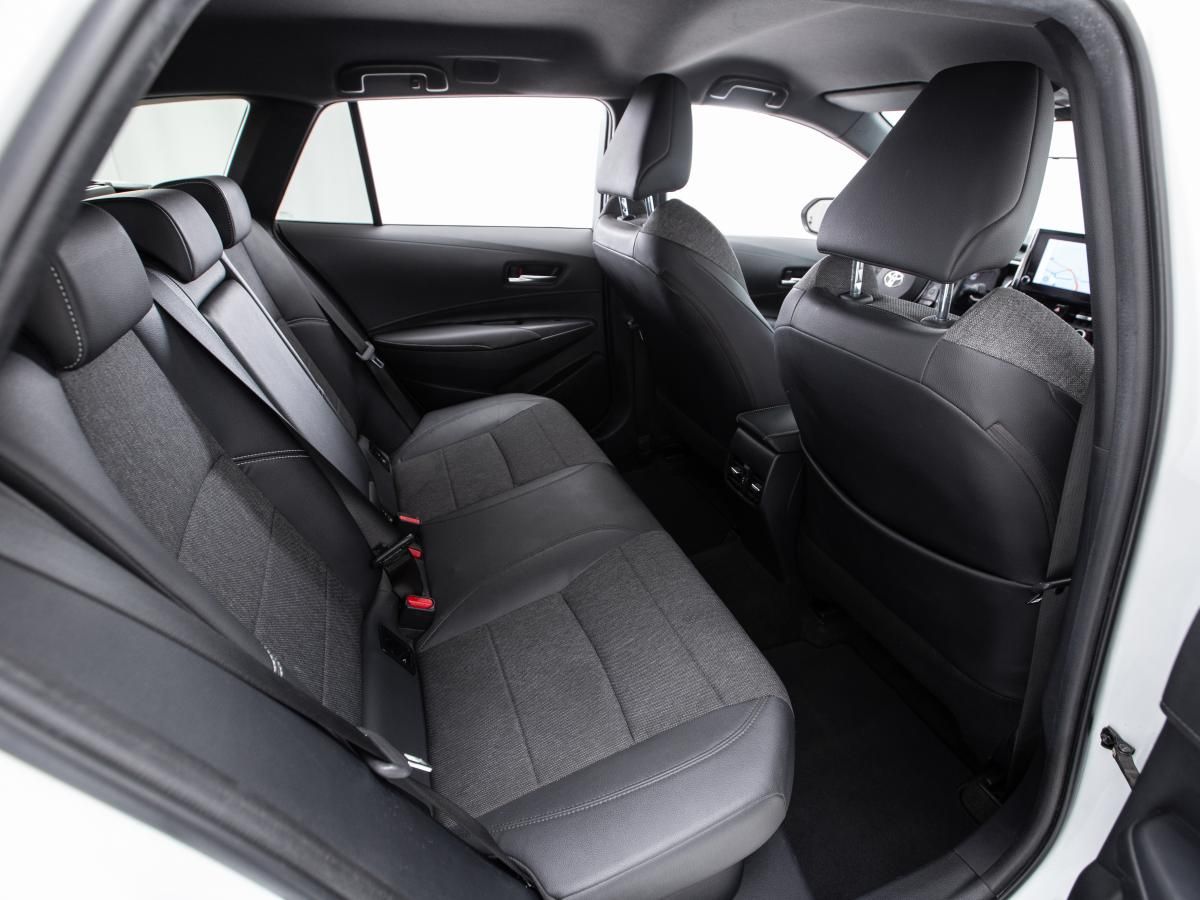 toyota-corolla-sw-2022-hibrido-a-gasolina-1798cc