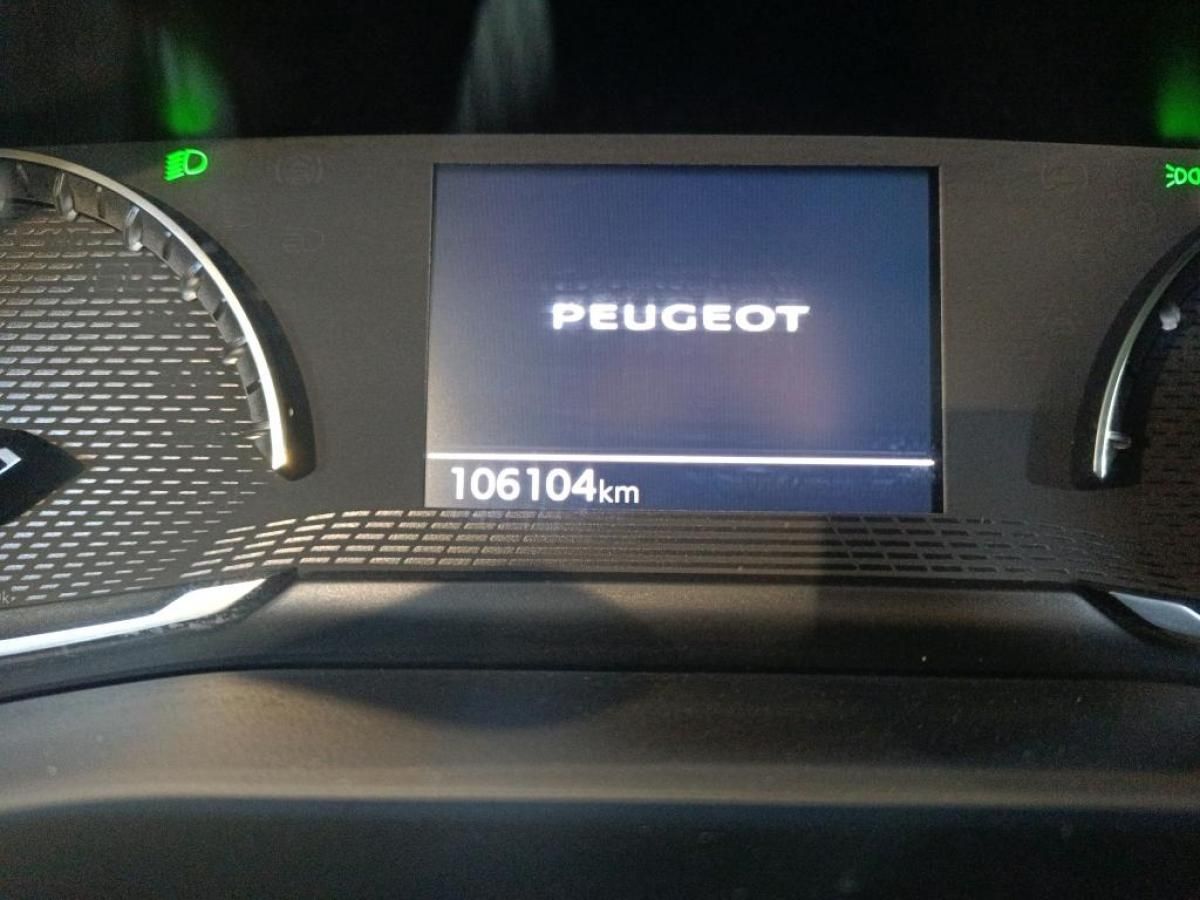 peugeot-2008-2021-diesel-1499cc