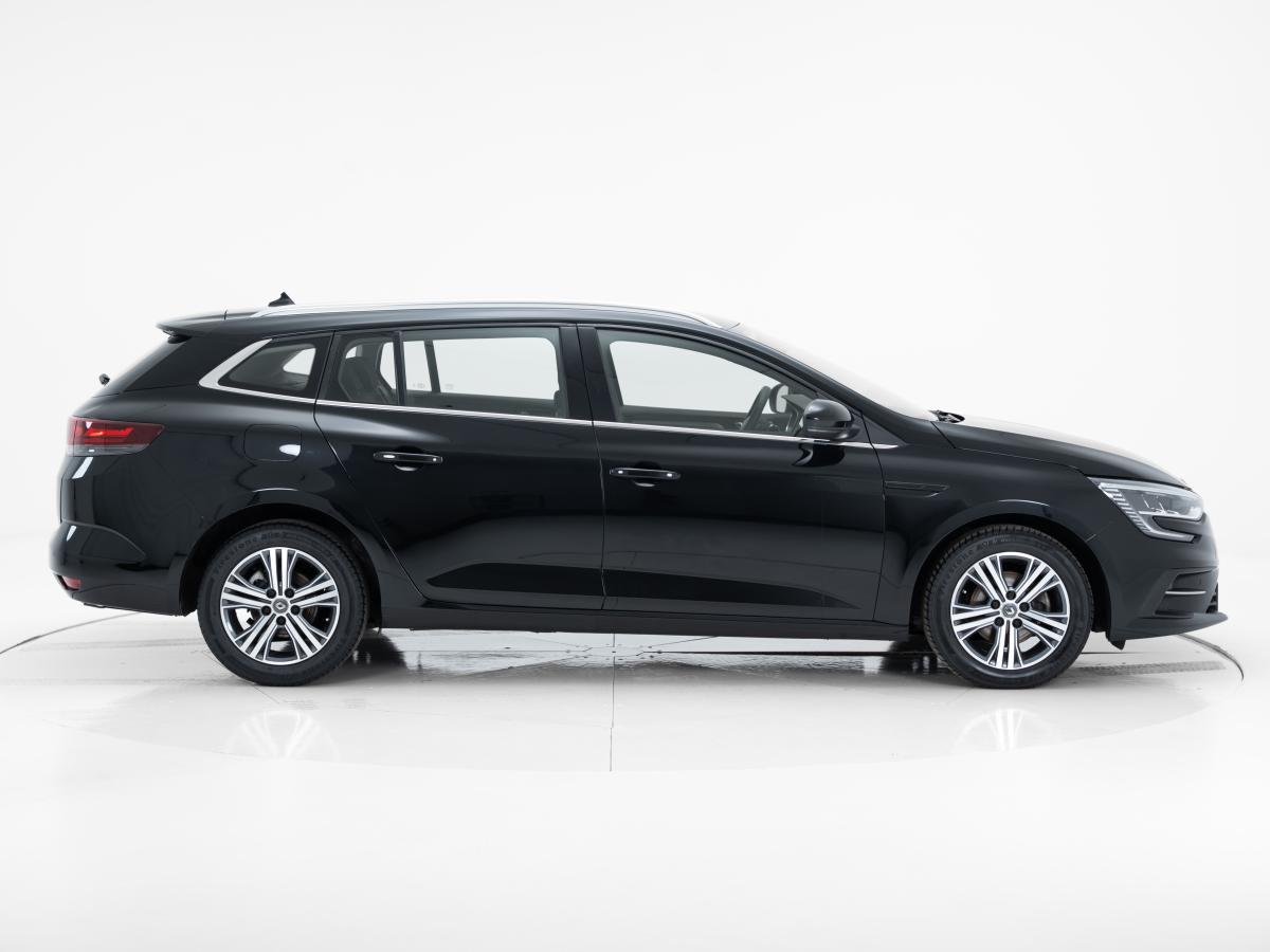 renault-megane-sport-tourer-2023-diesel-1461cc