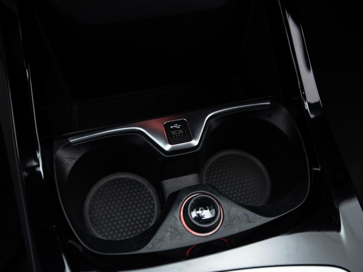 bmw-serie-1-2021-gasolina-1499cc