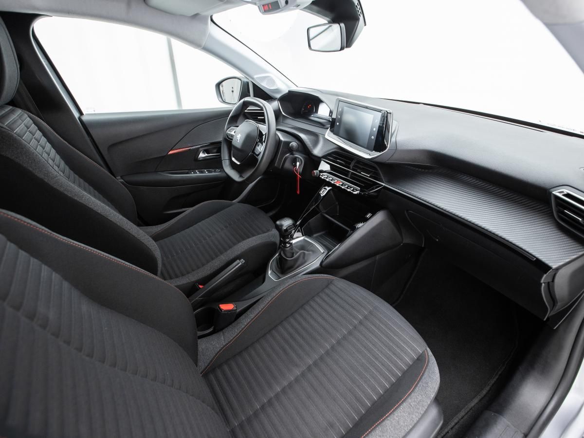 peugeot-208-2023-gasolina-1199cc