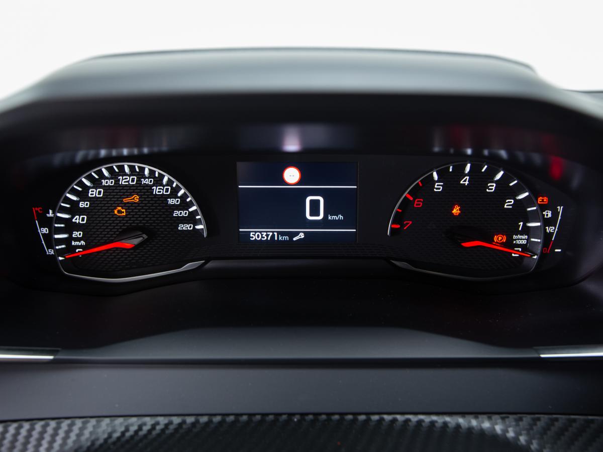peugeot-208-2023-gasolina-1199cc