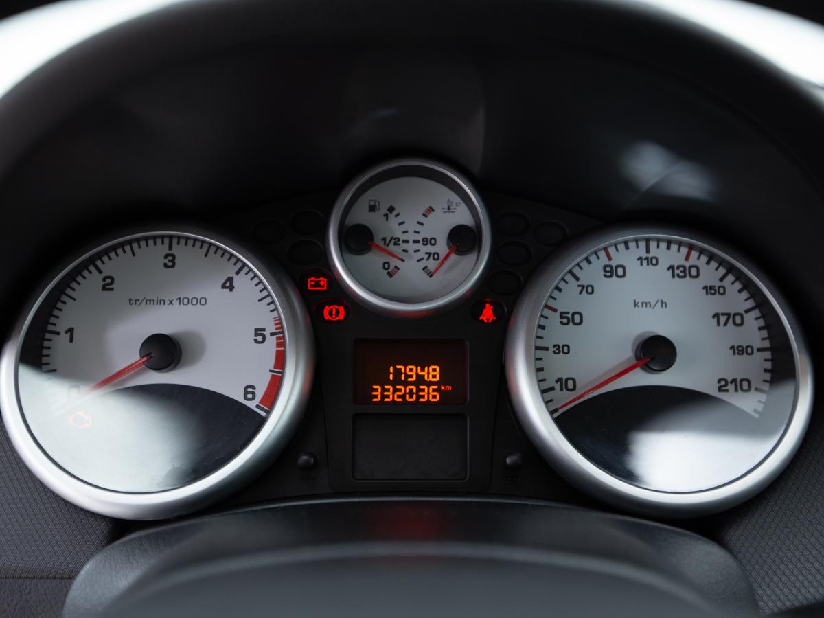 peugeot-207-2009-diesel-1560cc