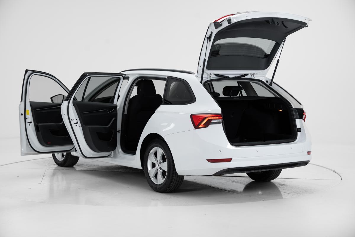 skoda-octavia-break-2023-diesel-1968cc