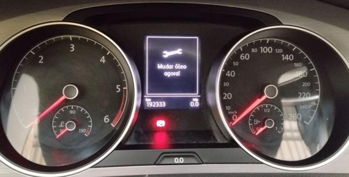 volkswagen-golf-variant-2015-diesel-1598cc