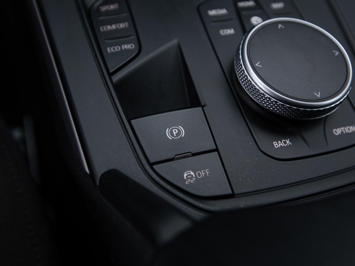 bmw-serie-1-2019-diesel-1496cc
