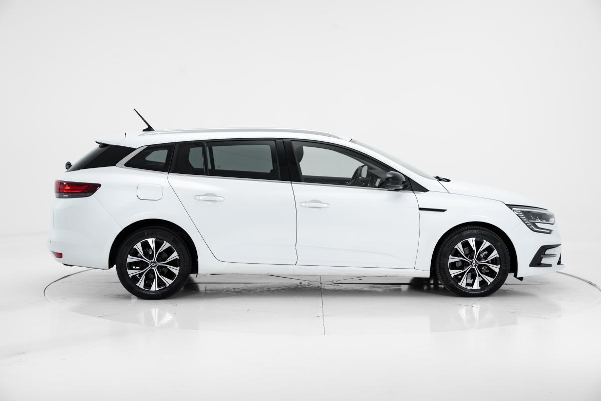 renault-megane-sport-tourer-2022-diesel-1461cc