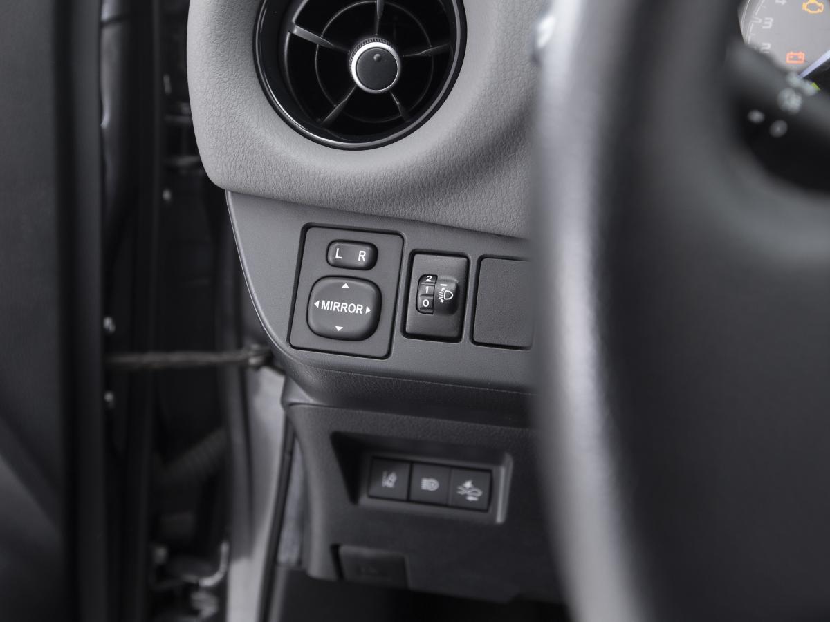 toyota-yaris-2020-gasolina-998cc