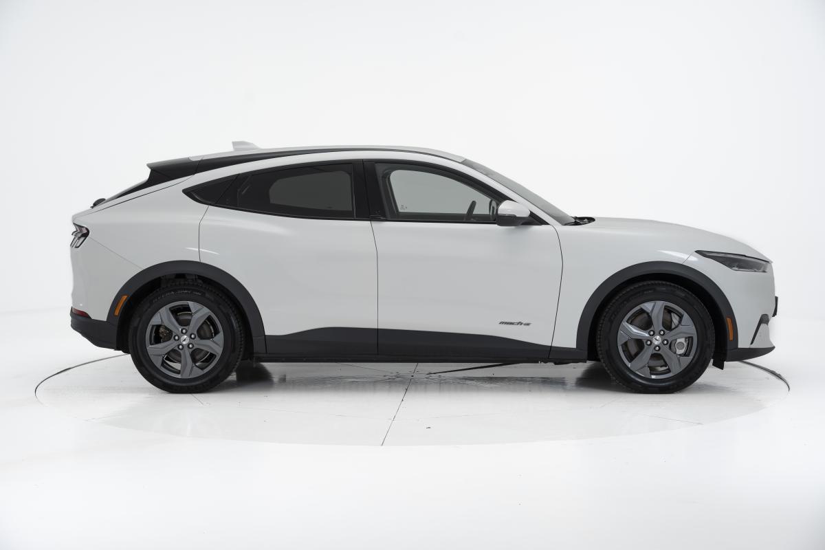 ford-mustang-mach-e-2023-eletrico-0cc