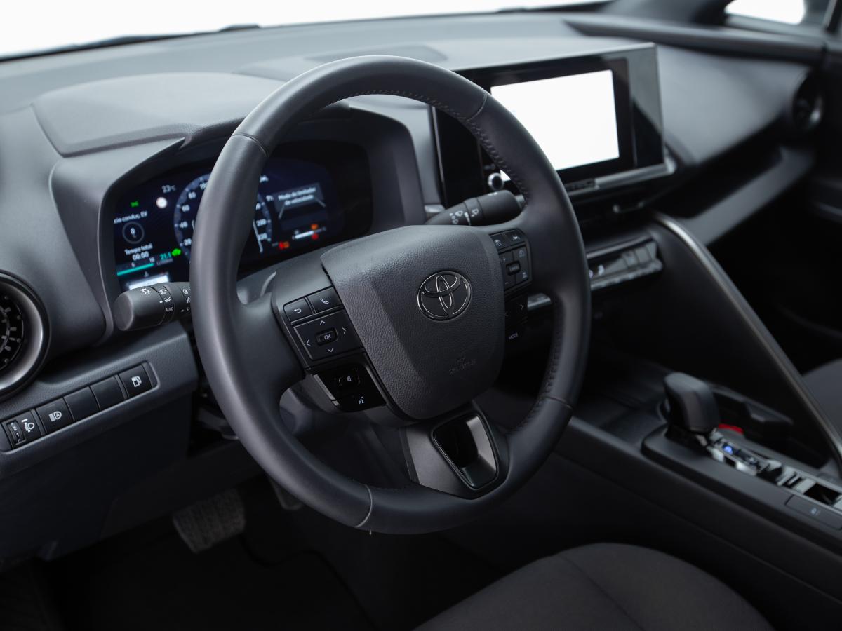 toyota-c-hr-2025-hibrido-a-gasolina-1798cc