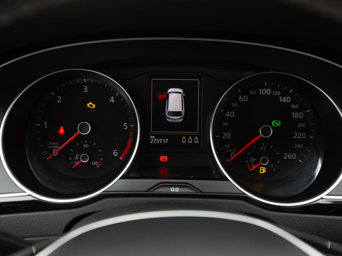 volkswagen-passat-variant-2016-diesel-1968cc