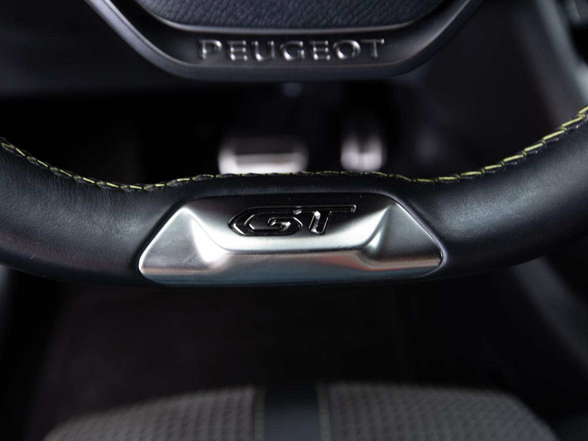 peugeot-e-2008-2021-eletrico-0cc