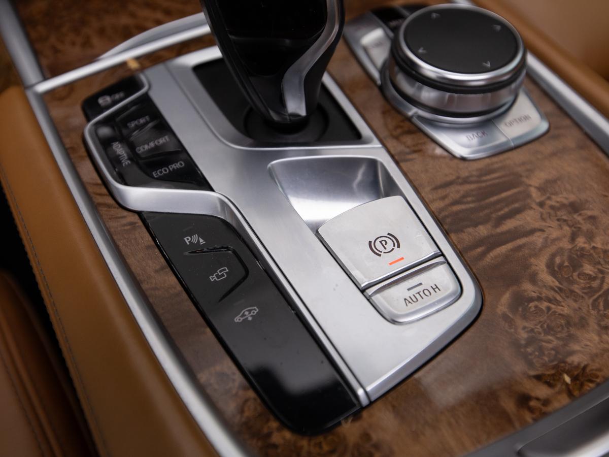 bmw-serie-7-2016-diesel-2993cc