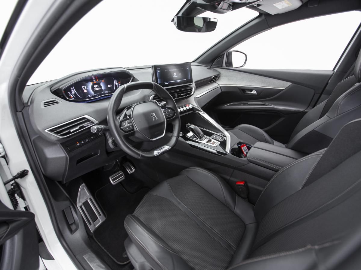 peugeot-5008-2023-diesel-1499cc